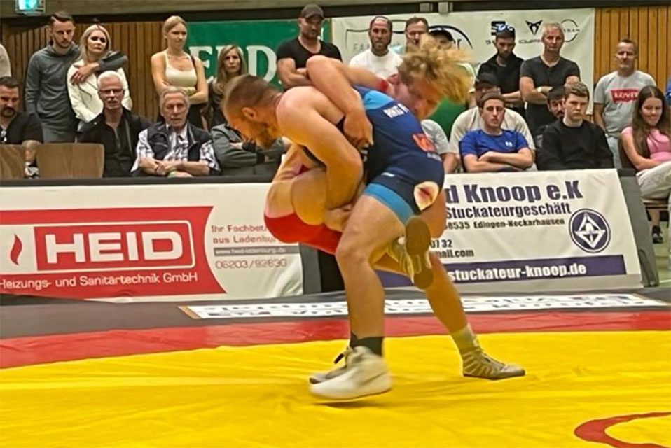 2023_10_03_RKG_Freiburg_2000_Ion_Vasilachi_2._Bundesliga_Süd_RKG_vs_RG_Kurpfälzer_Löwen_Sponsor_Hirsch_Bier_Wurmlingen