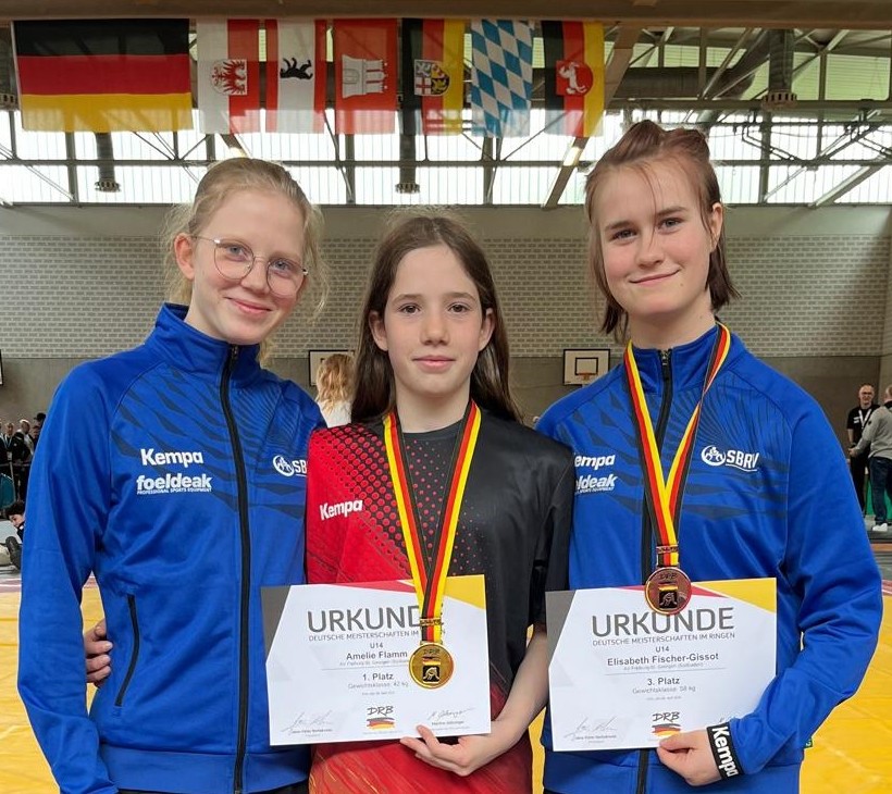 2024_04_21_RKG_Freiburg_2000_Bundesliga_DM_U17_U14_Mädels_(v.re.)_Elisabeth_Fischer-Gissot_Amelie_Flamm_Nora_Lübke_Sponsor_Hirsch_Brauerei_Wurmlingen