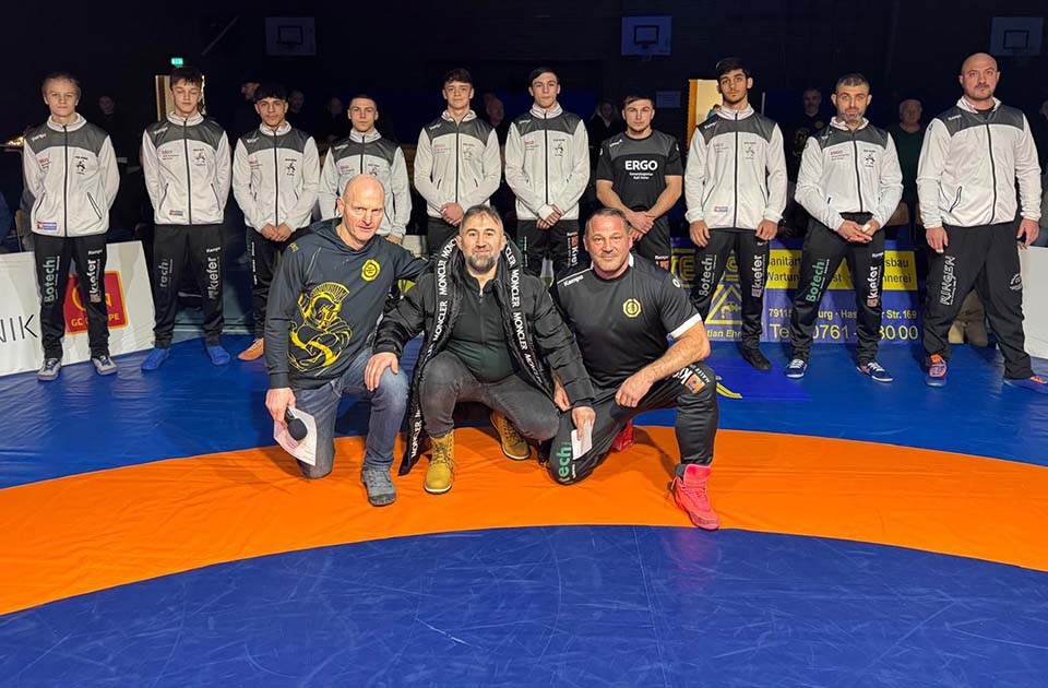 2024_12_14_RKG_Freiburg_2000_top_Greco_Coach_Yalcin_Cöndü_verlässt_leider_RKG_Sponsor_Hirsch_Bier_Wurmlingen
