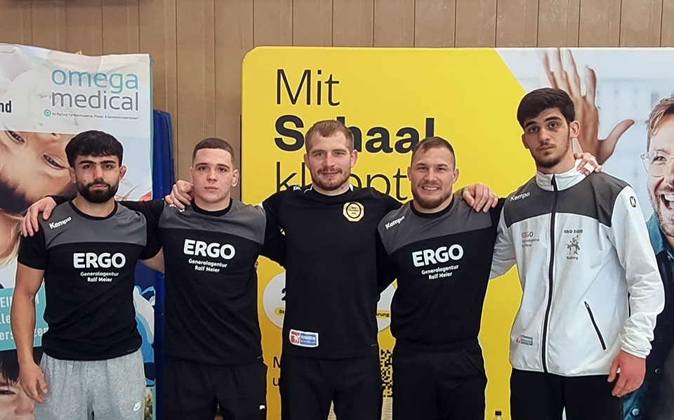 2025_04_26_RKG_Freiburg_Württembergischer_Meister_Kevin_Henkel_mit_Nachwuchsteam_und_Trainer_Sponsor_Hirsch_Bier_Wurmlingen