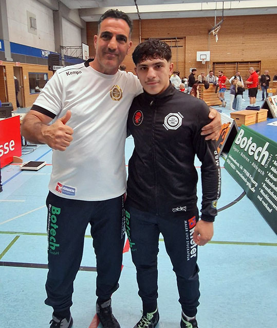 2025_10_05_RKG_Freiburg_1._Bundesliga_Derbysieg_RKG_II_vs_AC_Gutach_Bleibach_Sponsor_Hirsch_Bier_Wurmlingen