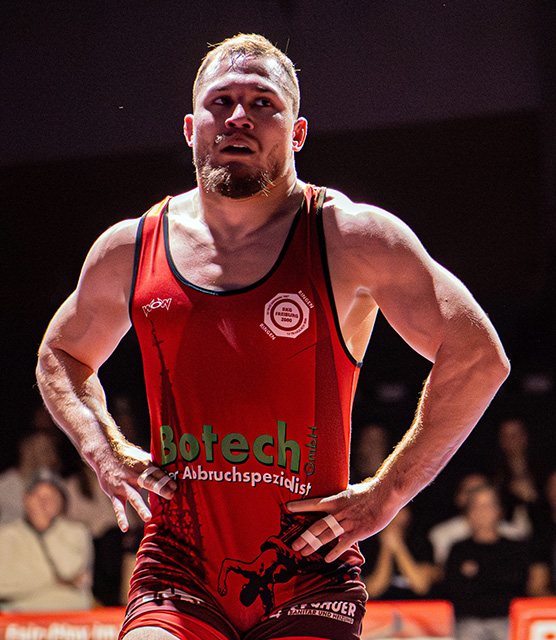 2025_11_14_RKG_Freiburg_1._Bundesliga_Bericht_Badische_Zeitung_Kevin_Henkel_Sponsor_Hirsch_Bier_Wurmlingen