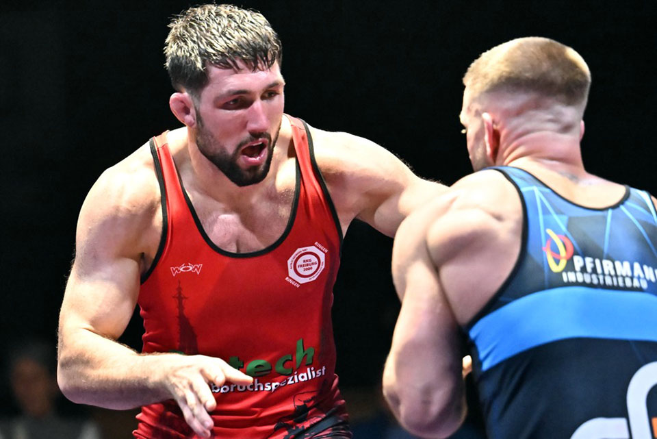 2025_10_18_RKG_Freiburg_1._Bundesliga_vs_SVG_Weingarten_Johnny_Bur_Sponsor_Hirsch_Bier_Wurmlingen_Foto_Achim_Keller_Badische-Zeitung