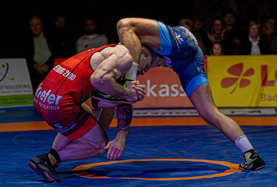 2025_11_15_RKG_Freiburg_1._Bundesliga_vs_SV_Wacker_Burghausen_Lars_Schaefle_Sponsor_Hirsch_Bier_Wurmlingen