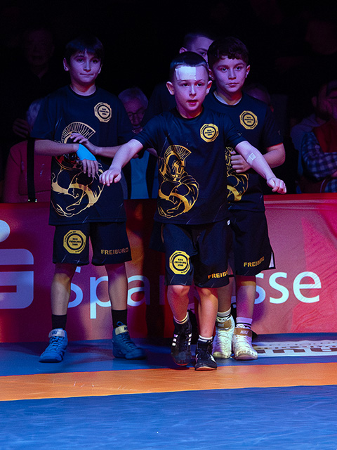 2025_11_29_RKG_Freiburg_1._Bundesliga_25jährige_Jubiläumsfeier_Jugend_bringt_den_Glanz_in_die_Feier_Sponsor_Hirsch_Bier_Wurmlingen_01