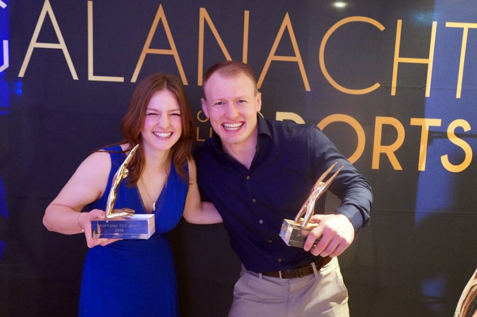 2026.03.14_RKG_Freiburg_1._Bundesliga_Ringen_Lars_Schaefle_Freiburgs_Sportler_des_Jahres_2026_mit_Schwester_Leonie_ebenfalls_Sportlerin_des_Jahres_Sponsor_Hirsch_Bier_Wurmlingen