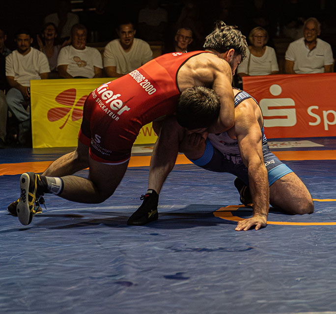 Ayman Nissr gegen Batyrbek Tsakulov